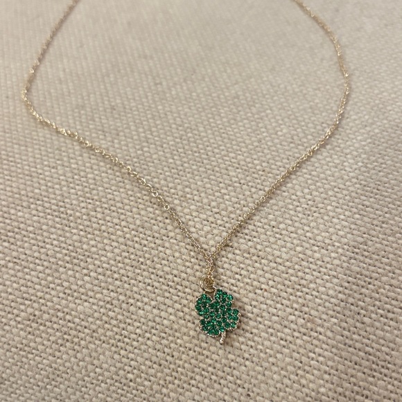 J. Crew Emerald Island Clover Pendant Necklace/NWT - Picture 3 of 8